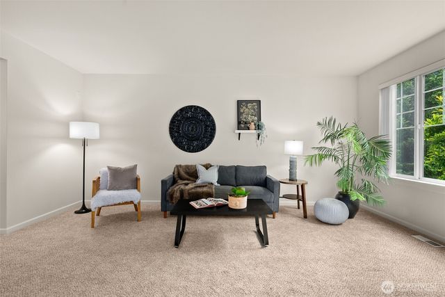 8010 Wenatchee Place NW, Silverdale, WA 98383
