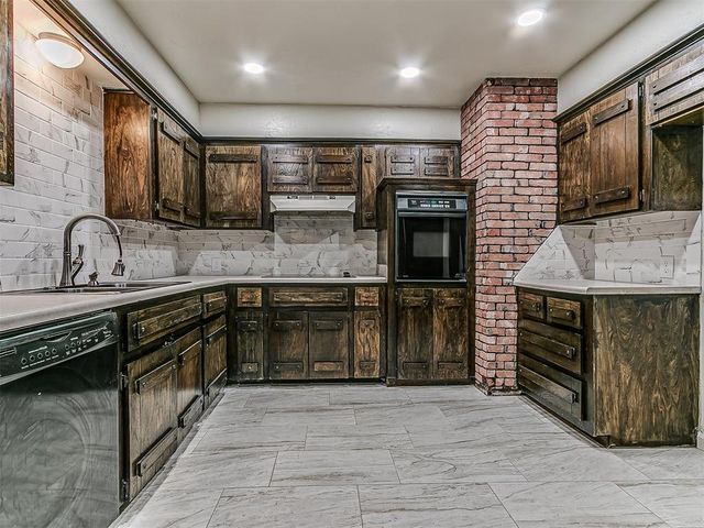 1170 Mockingbird Circle, Choctaw, OK 73020