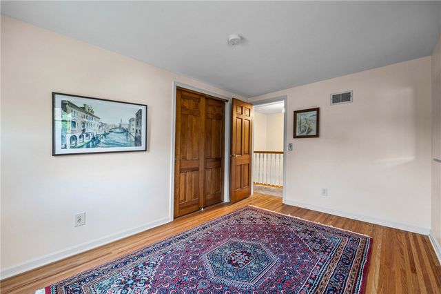 159 Ledgerock Lane, Brighton, NY 14618