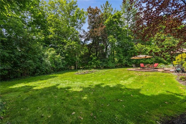 159 Ledgerock Lane, Brighton, NY 14618