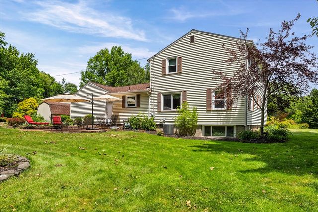 159 Ledgerock Lane, Brighton, NY 14618