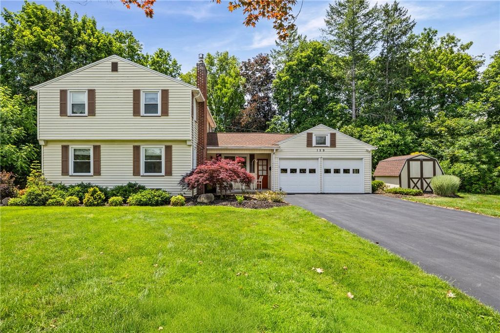 159 Ledgerock Lane, Brighton, NY 14618