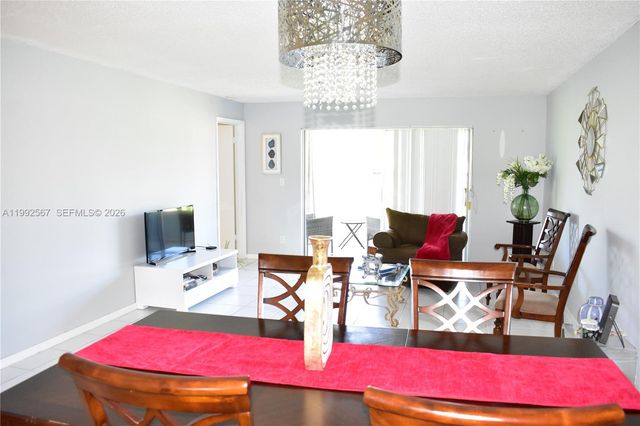 9020 Sunrise Lakes Boulevard 304, Sunrise, FL 33322
