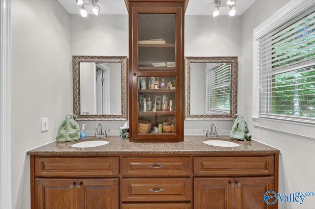 1506 Toney Drive SE, Huntsville, AL 35802