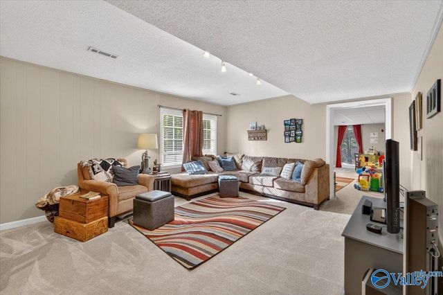 1506 Toney Drive SE, Huntsville, AL 35802