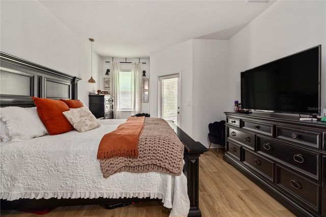 10070 TRUMPET HONEYSUCKLE WAY, Wesley Chapel, FL 33545