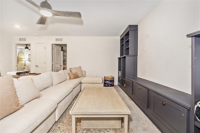 10070 TRUMPET HONEYSUCKLE WAY, Wesley Chapel, FL 33545