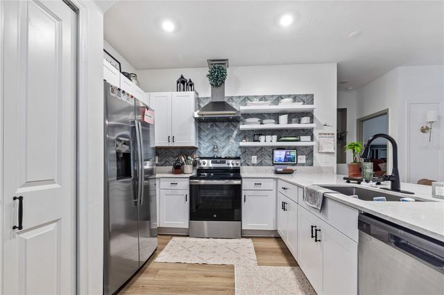 10070 TRUMPET HONEYSUCKLE WAY, Wesley Chapel, FL 33545