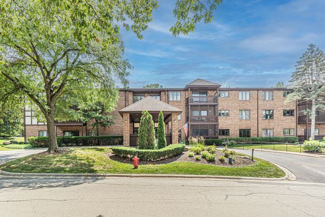 7737 W Golf Drive 302, Palos Heights, IL 60463