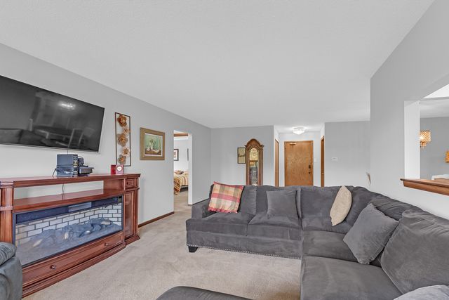 7737 W Golf Drive 302, Palos Heights, IL 60463