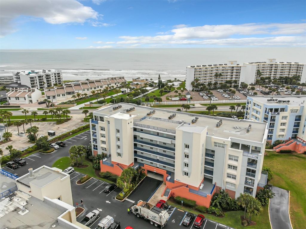Image 31 of property listing at 5300 S ATLANTIC AVENUE 3-301, New Smyrna Beach, FL 32169