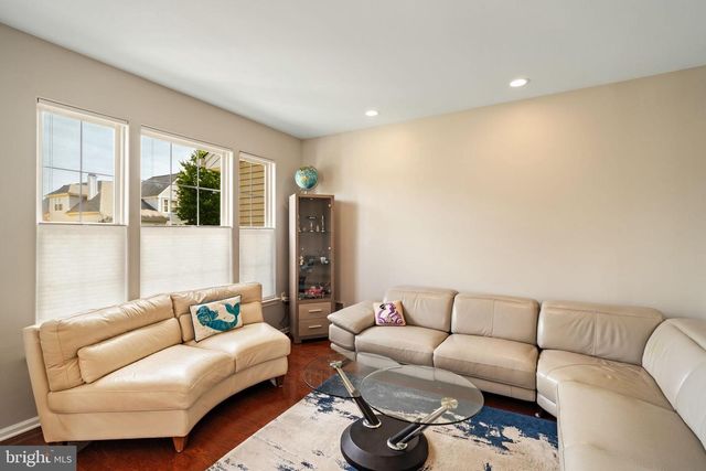 74 MIRAGE BLVD, Barnegat, NJ 08005