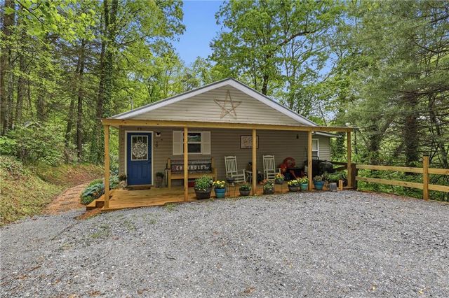 10 Florida Avenue, Clayton, GA 30525