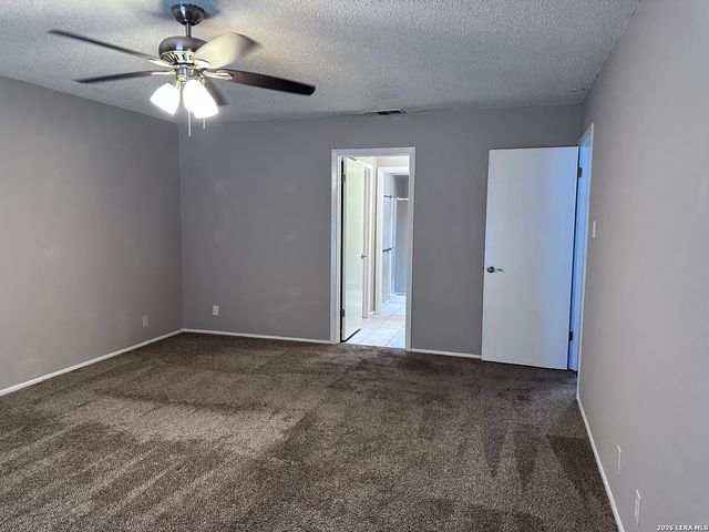 5845 Royal Bnd, San Antonio, TX 78239