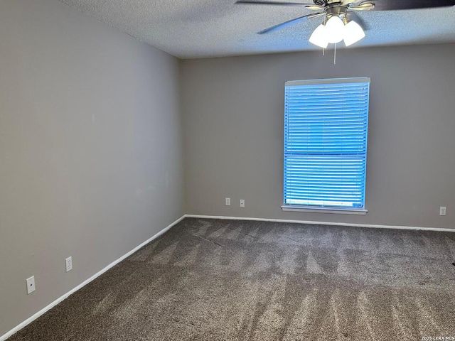 5845 Royal Bnd, San Antonio, TX 78239