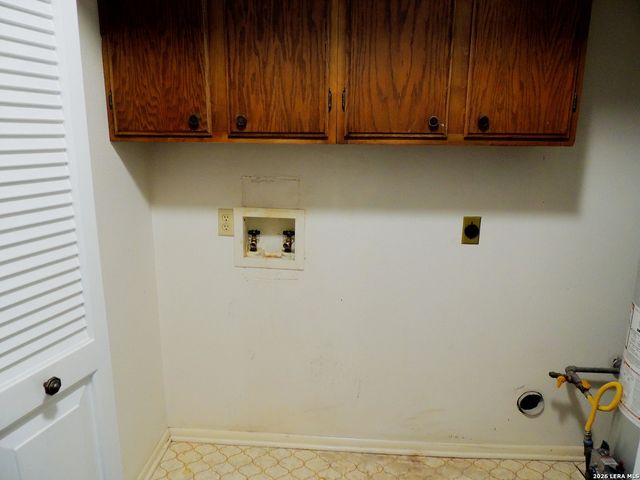 5845 Royal Bnd, San Antonio, TX 78239