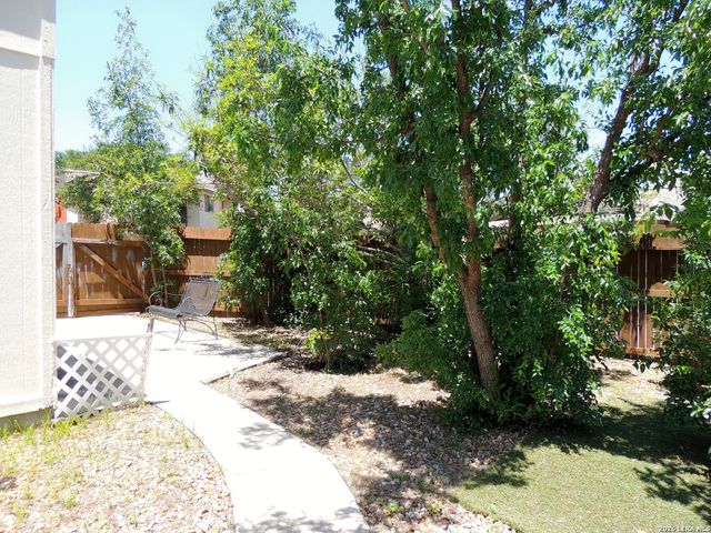 5845 Royal Bnd, San Antonio, TX 78239