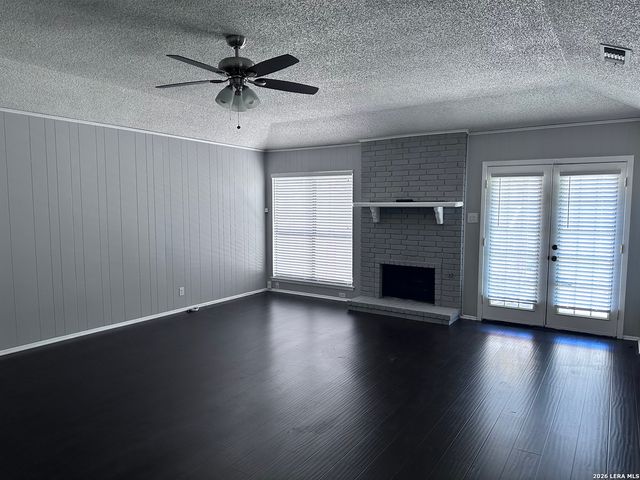 5845 Royal Bnd, San Antonio, TX 78239