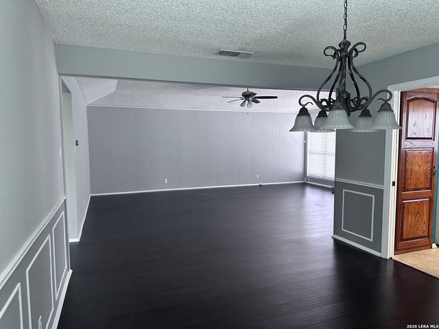 5845 Royal Bnd, San Antonio, TX 78239
