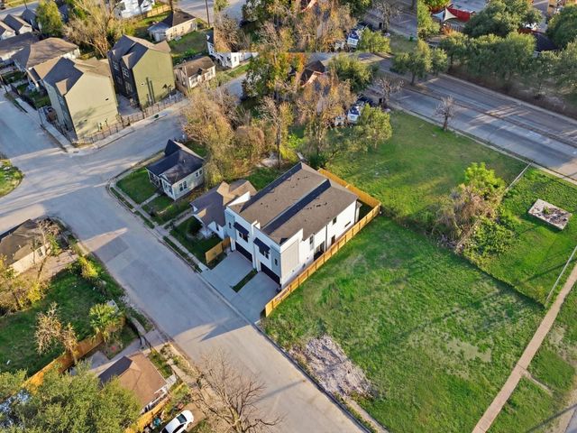 2604 Winbern Street, Houston, TX 77004
