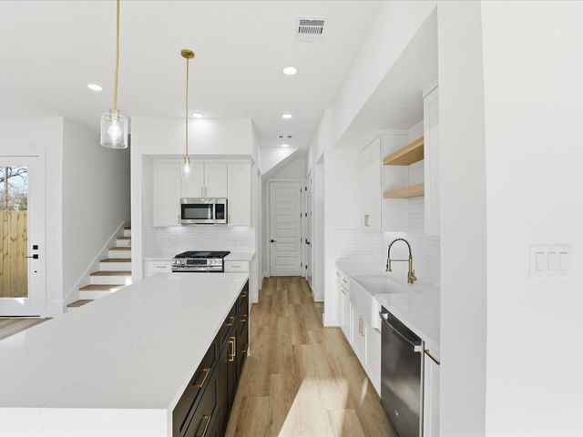 2604 Winbern Street, Houston, TX 77004