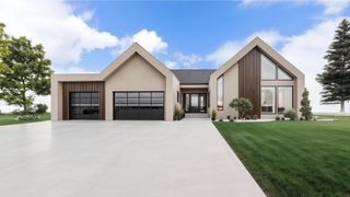 11924 Meadow Springs Drive, Johnston, IA 50313