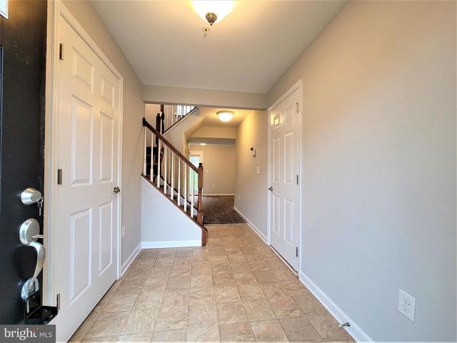 111 SUSAN CIR, North Wales, PA 19454