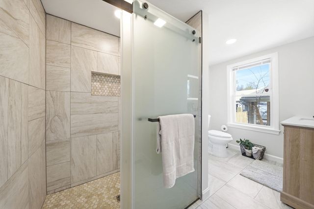 51 Shores St, Taunton, MA 02780