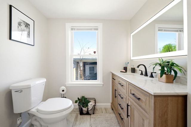 51 Shores St, Taunton, MA 02780
