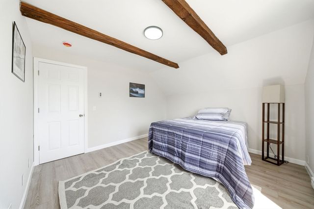 51 Shores St, Taunton, MA 02780