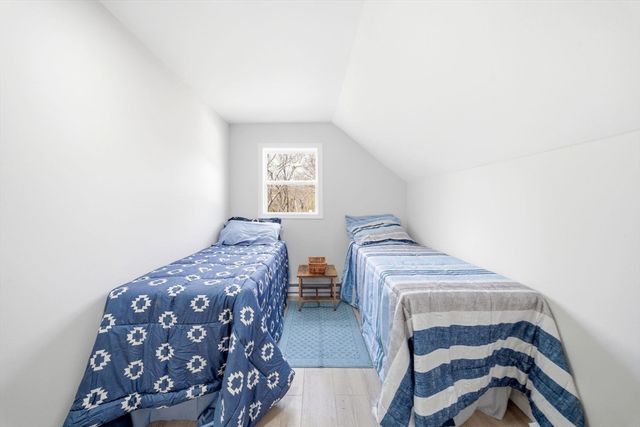 51 Shores St, Taunton, MA 02780