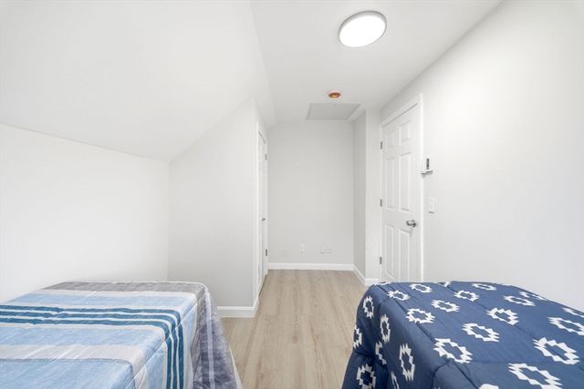 51 Shores St, Taunton, MA 02780