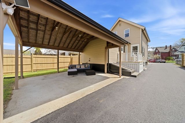 51 Shores St, Taunton, MA 02780
