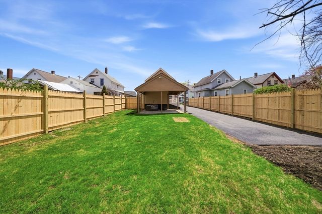 51 Shores St, Taunton, MA 02780
