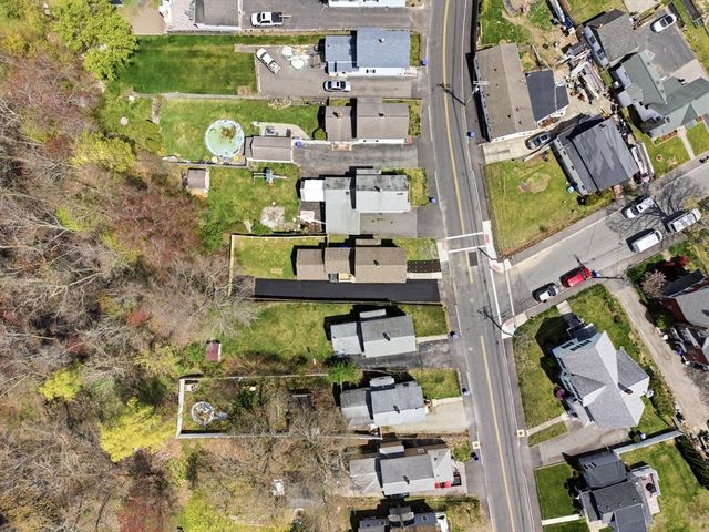51 Shores St, Taunton, MA 02780