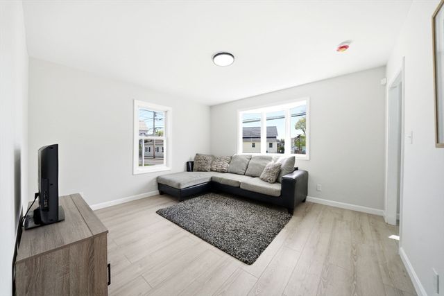 51 Shores St, Taunton, MA 02780