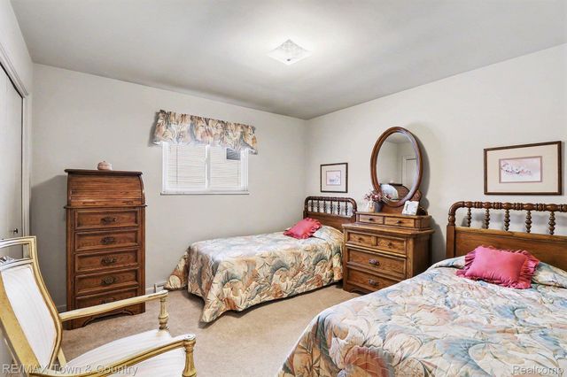 426 Bellewood Drive, Flushing, MI 48433