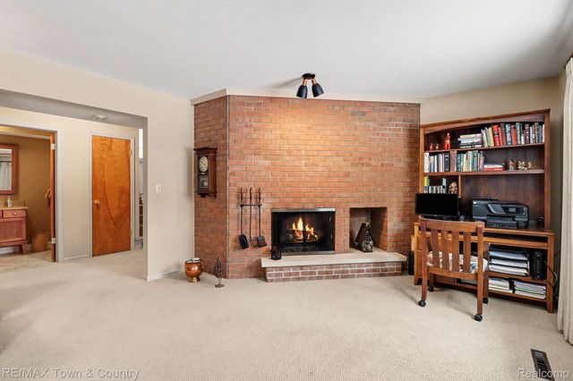 426 Bellewood Drive, Flushing, MI 48433