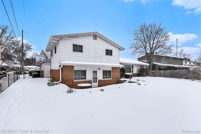 426 Bellewood Drive, Flushing, MI 48433