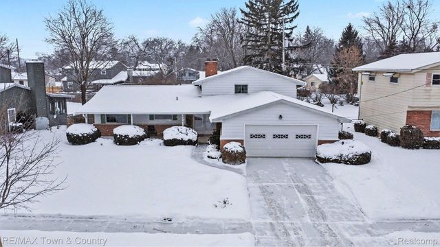 426 Bellewood Drive, Flushing, MI 48433