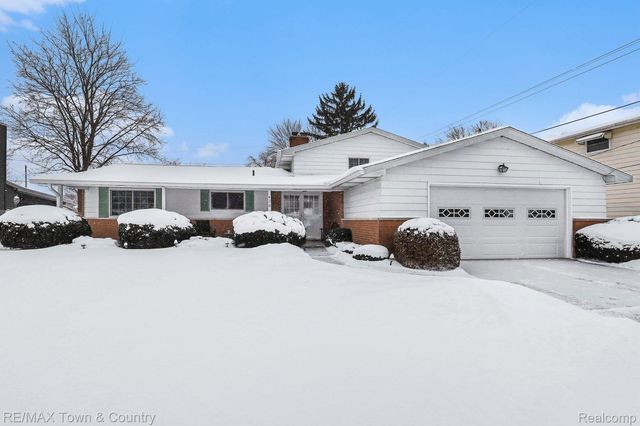 426 Bellewood Drive, Flushing, MI 48433