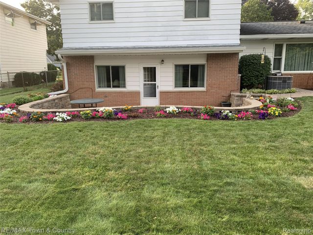 426 Bellewood Drive, Flushing, MI 48433