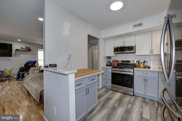 75 SANDRA RD, Voorhees, NJ 08043