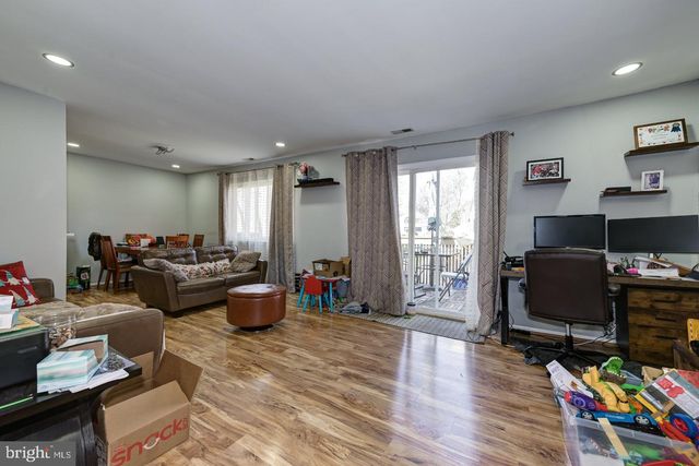 75 SANDRA RD, Voorhees, NJ 08043