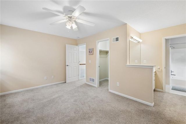 2400 SW Winteroak Court, Lee's Summit, MO 64081
