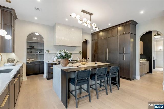 474 Oregon Street, Paramus, NJ 07652