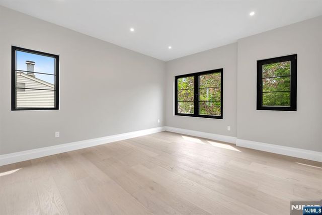 474 Oregon Street, Paramus, NJ 07652
