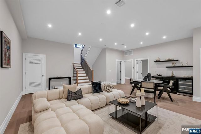 474 Oregon Street, Paramus, NJ 07652