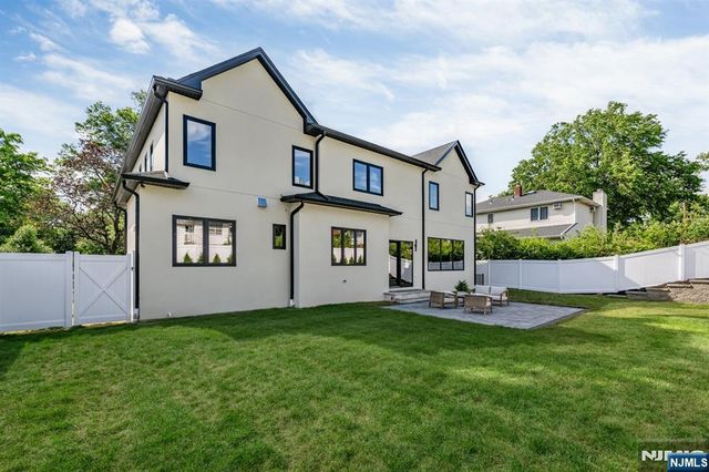 474 Oregon Street, Paramus, NJ 07652