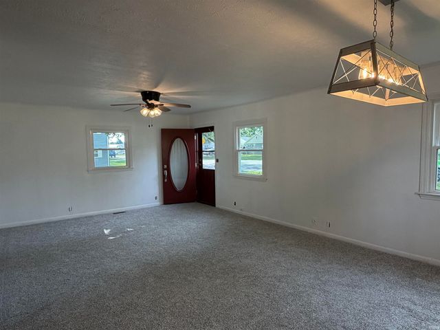631 E South C Street, Gas City, IN 46933